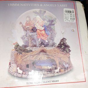 Nativity Scene Snow globe